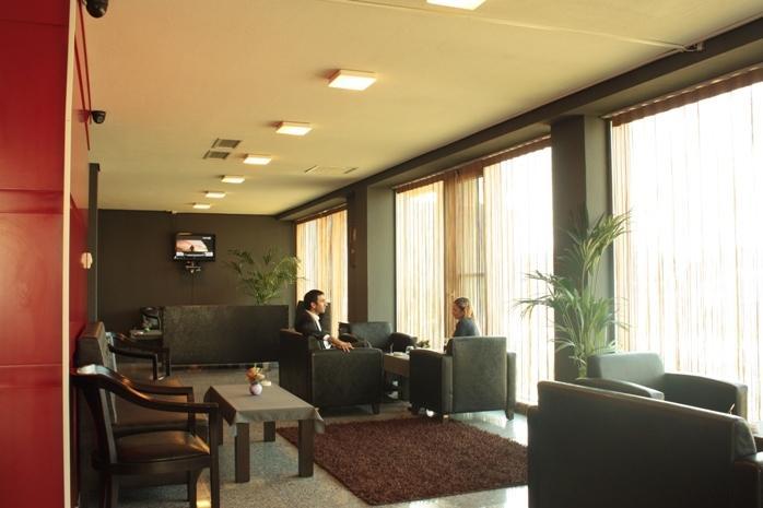 Royal Park Hotel Баку Екстериор снимка