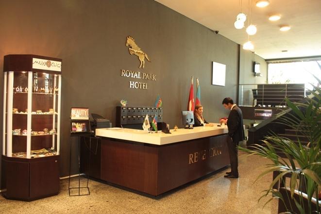 Royal Park Hotel Баку Екстериор снимка